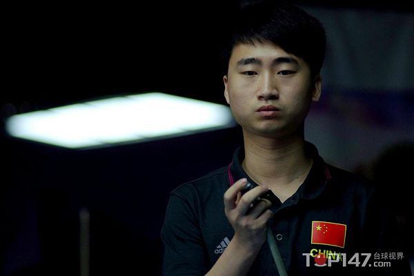 梅西用他一 梅西用他一