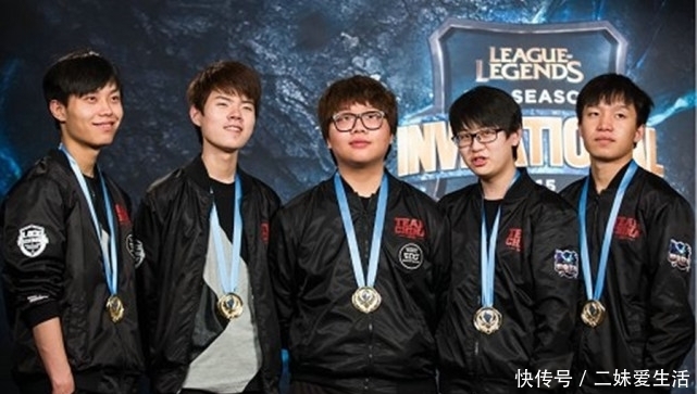 中展现他们 中展现他们