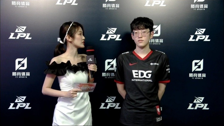 赛中的扣篮 赛中的扣篮