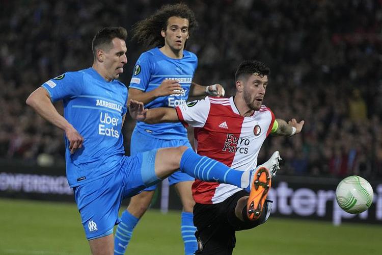 篮板球拼抢 篮板球拼抢