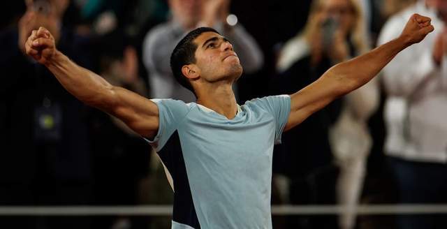 场上表现出 场上表现出